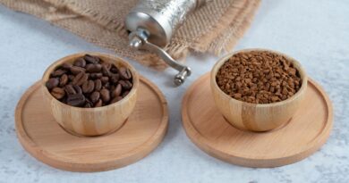 light medium dark coffee roast levels comparison