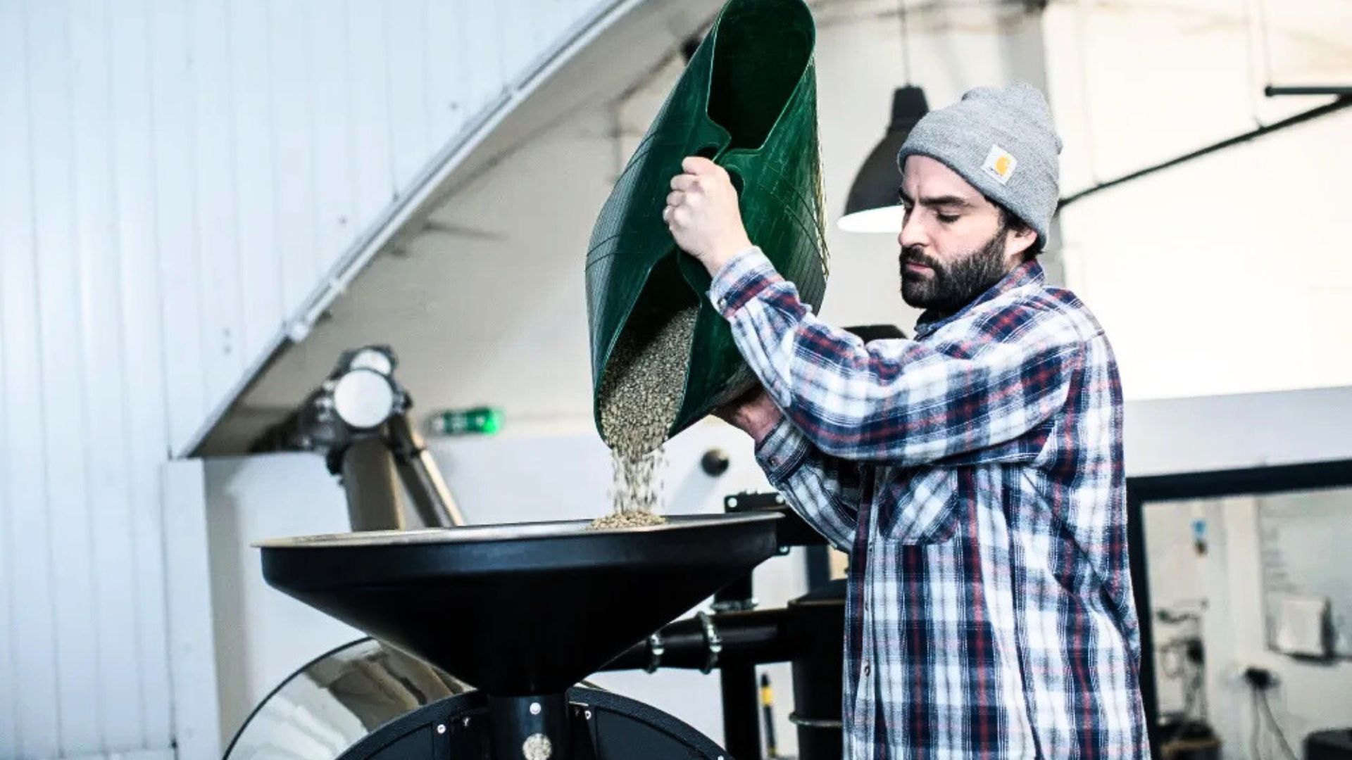 Green Coffee Charging Process in Batch Roasting